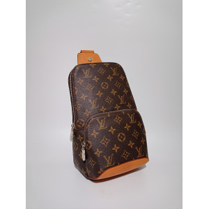 Louis Vuitton Avenue sling 