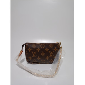 Louis Vuitton mini çanta 